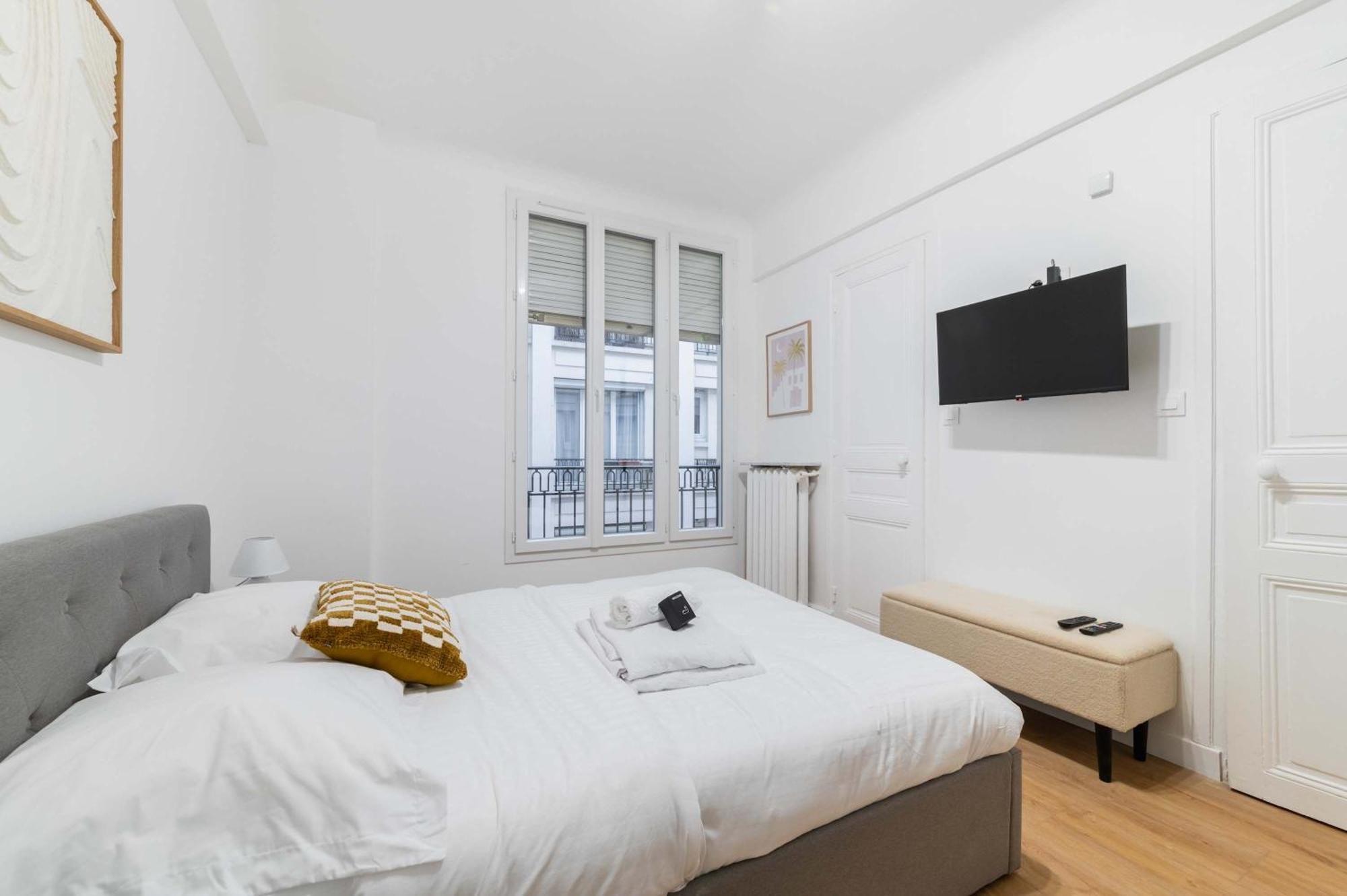 Apartment Elegant Sacre Coeur Metro Anvers - 18 -2p - Flat-guest *